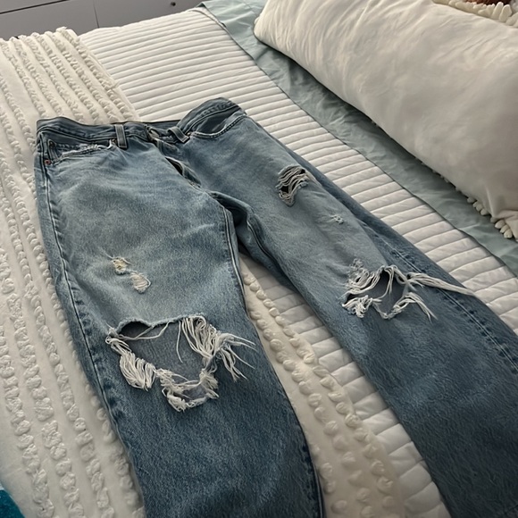 Vintage Distressed High Rise Levi’s - Size 27 - Picture 1 of 5